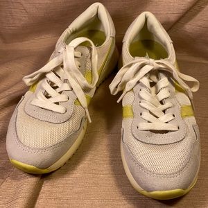 Gola NWOT never worn super stylish/comfortable